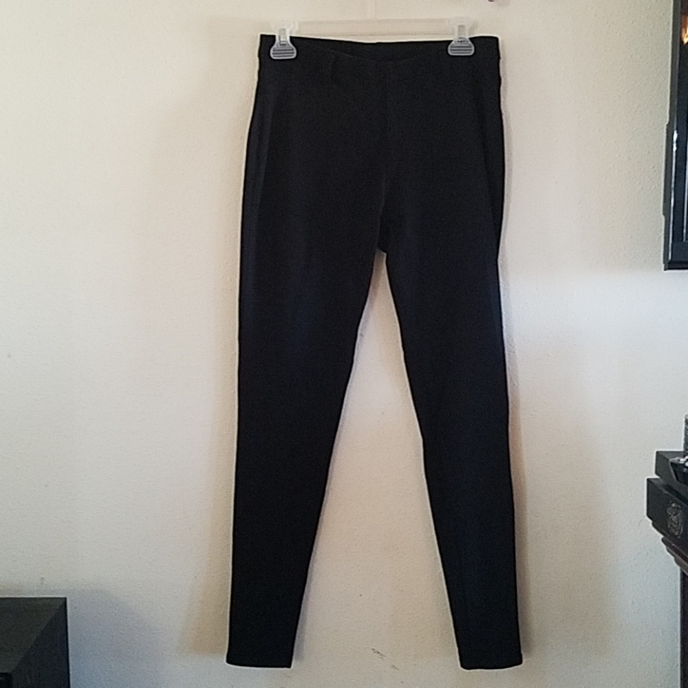 NWOT:BLACK STRECHY TIGHT FITTED JEANS🛍🦋🛍🦋🛍